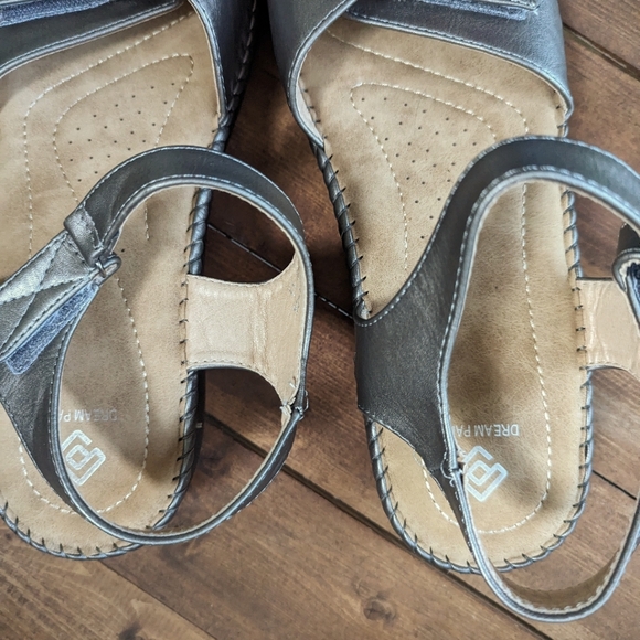 Dream Pairs Bronze Metallic Platform Sandals Size 11 - Picture 5 of 8